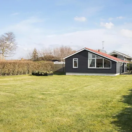 3 Bedroom Amazing In Casa de Férias Bogense