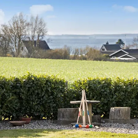 3 Bedroom Amazing In Casa de Férias