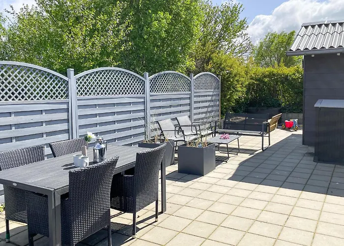3 Bedroom Amazing In Feriehus *